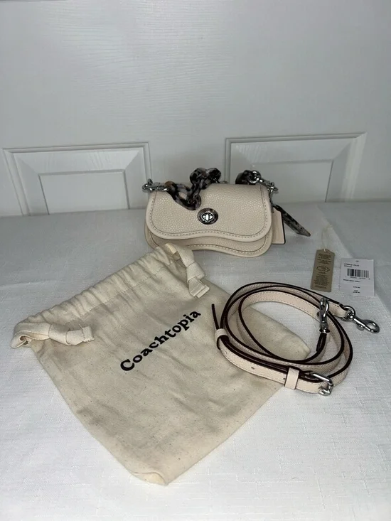 Coach Micro Wavy Dinky in Cream Pebbled Leather Crossbody with Chain Strap NWT - Picture 10 of 10